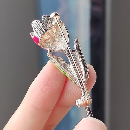 Brooch for women, tulip scent, small fragrance corsage, suit jacket, anti-exposure pin, clothing accessories, collar pin, jewelry