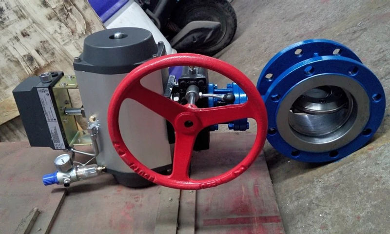 气动调节蝶阀TD643HX-16~25 四氟橡胶密封耐高温耐酸碱阀门100