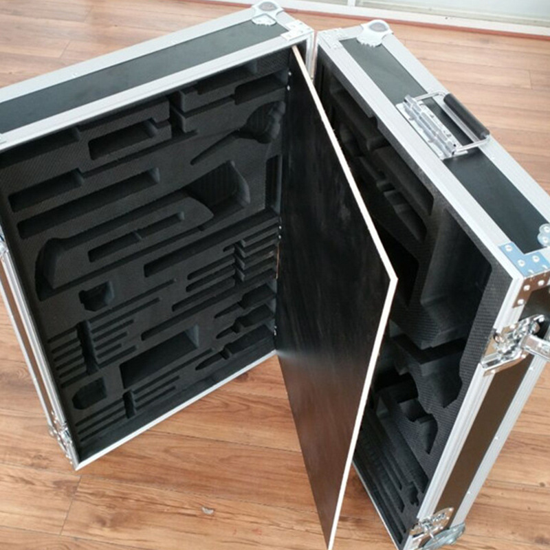 厂家航空拉杆箱大型五金工具拉杆箱 内置eva防震垫 出售铝箱