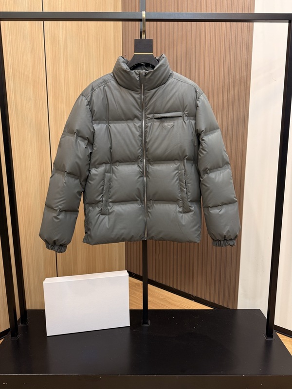 高版本高品质现货P家新款胸前铁牌立领羽绒服夹克外套男女同款|undefined