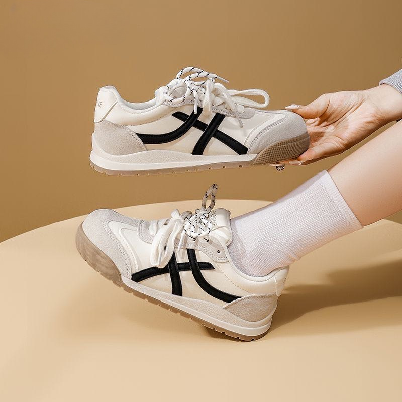 Zapatos de entrenamiento de base gruesa para mujeres 2026 nuevos zapatos deportivos casuales de primavera retro zapatos blancos versátiles zapatos Gump mujeres