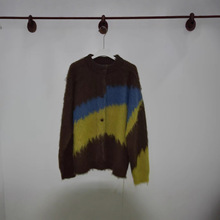 现货205冬季新款复古甜美风时髦马海毛拼色毛茸茸圆领针织开衫