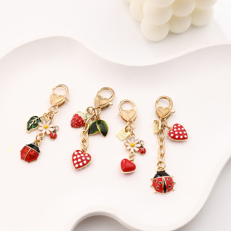 Cross-Border Metal Creative Ladybug Keychain Fresh Strawberry Leaf Heart-Shaped Women's Keychain Phone Pendant Accessory Cross-Border Metal Creative Ladybug Keychain Fresh Strawberry Leaf Heart-Shaped Women's Keychain Phone Pendant Accessory