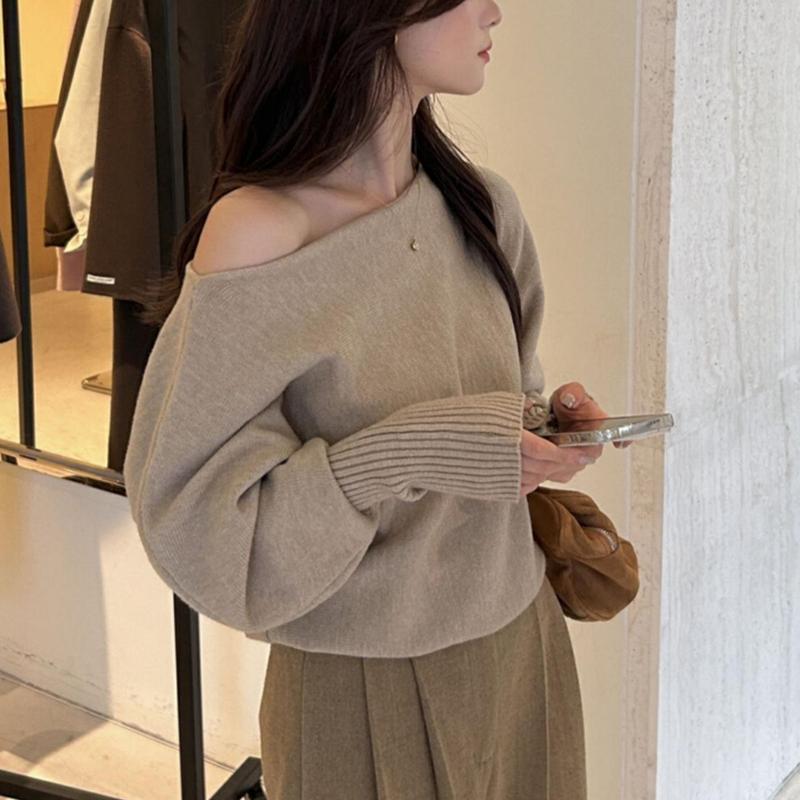 Gentle Style Slanted Shoulder One-Line Collar Lantern Sleeve Knitwear Women's 2025 Korean Style Loose and Chic Shirt Top Gentle Style Slanted Shoulder One-Line Collar Lantern Sleeve Knitwear Women's 2025 Korean Style Loose and Chic Shirt Top