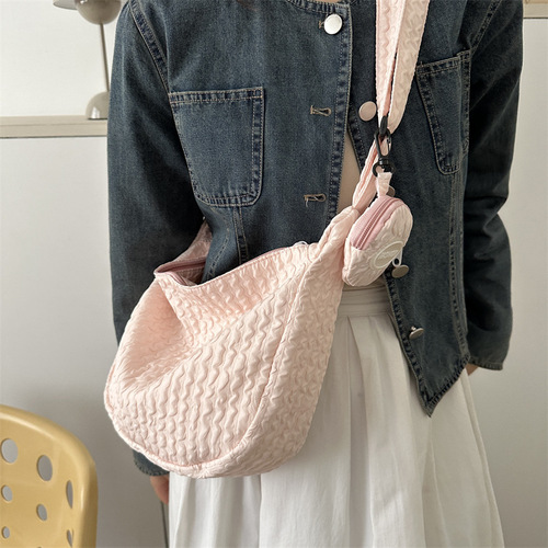 Large-capacity fashionable and simple nylon pleated casual bag  summer new style Internet celebrity one-shoulder cross-body dumpling bag