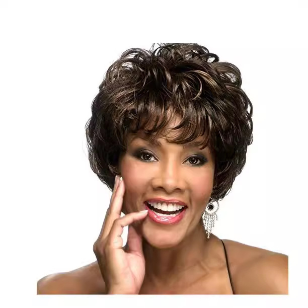 Pelucas de estilo europeo y americano, cabello corto rizado, esponjoso y a la moda, tocados de fibra sintética para mujer, pelucas negras en stock para venta al por mayor, estilo bob.