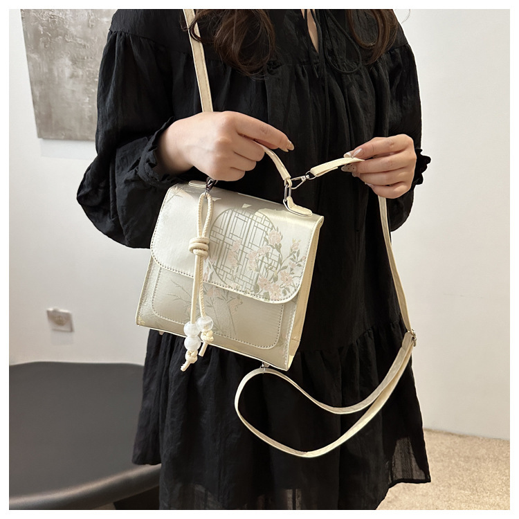 2024 New Style Fashion Design One Shoulder Crossbody Bag with Western Style, Pure Color, Fresh Underarm Texture_voghion.com