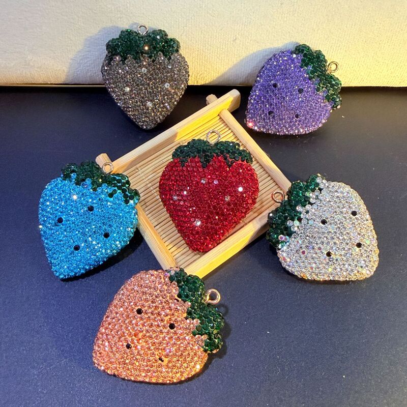 Cross-Border Fashion Rhinestone Strawberry Keychain, Light Luxury Handmade DIY Bag Pendant, Korean-Style Rhinestone Car Keychain