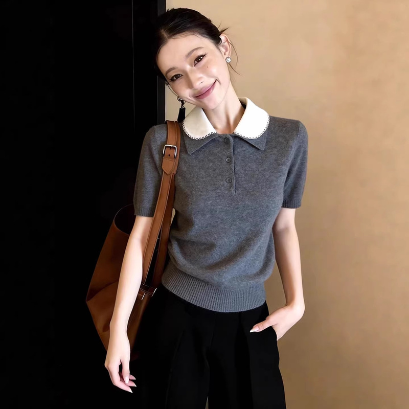 Simple, Loose, Comfortable, Slimming, Everyday Commuting Gray Top for Women, Early Spring 2026, Turn-Down Collar, Half-Button Sweater T-Shirt Simple, Loose, Comfortable, Slimming, Everyday Commuting Gray Top for Women, Early Spring 2026, Turn-Down Collar, Half-Button Sweater T-Shirt