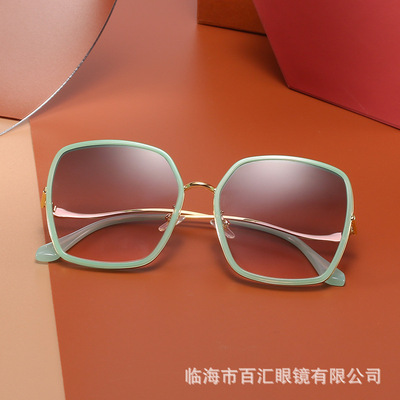 2021新款韩版个性带钻防紫外线墨镜时尚太阳眼镜曲线眼镜厂家批发