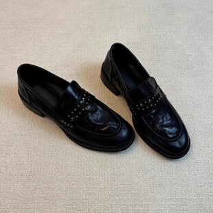 Cowhide! Lefu Shoes Women's Retro British Style Round Head Rivet Pleated Pedal Black Leather Shoes