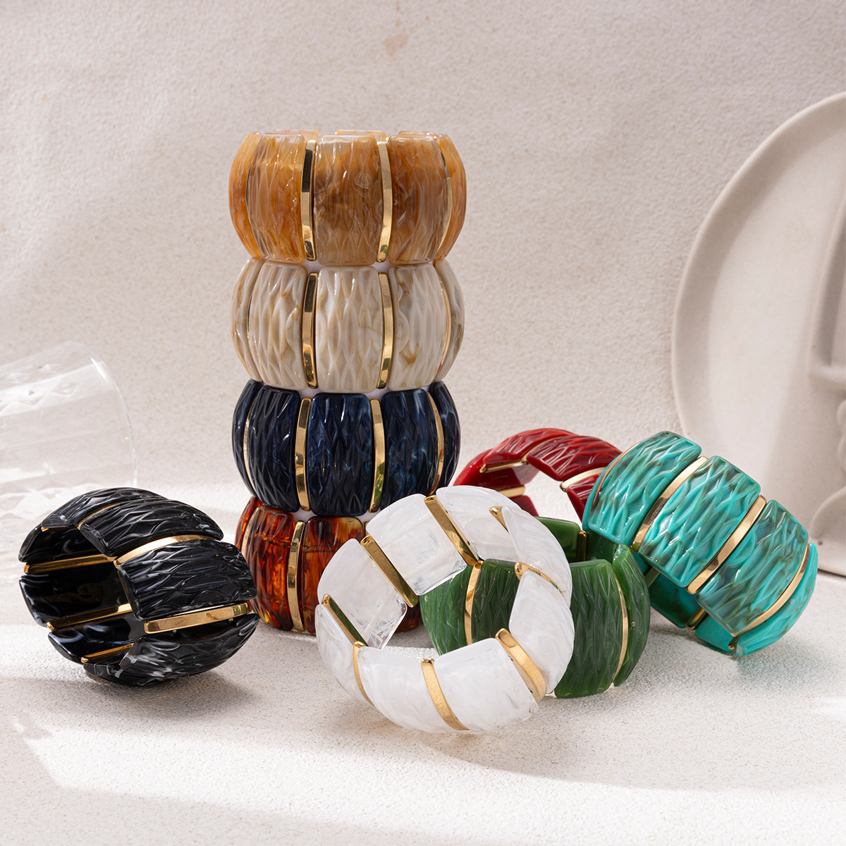 Tina estilo europeo y americano acrílico pulsera de acero inoxidable mujer alta sensación de joyería a rayas de color universal sentido de diseño cruzado image 3