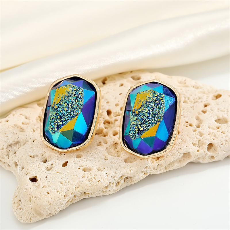 Shuo Europe and America Cross Border Ornament Bohemian Vintage Oval Resin Earrings Irregular Natural Stone Imitated Stud Earringspicture2