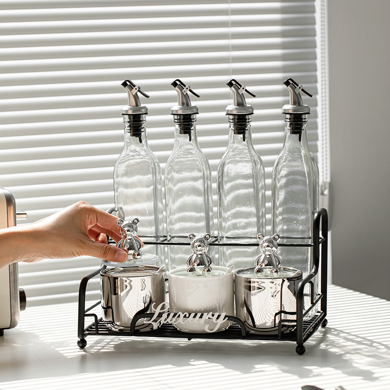 Luz de lujo de plata condimento tarro traje cocina cerámica sal tarro condimento aceite sal salsa botella tarro combinación condimento caja