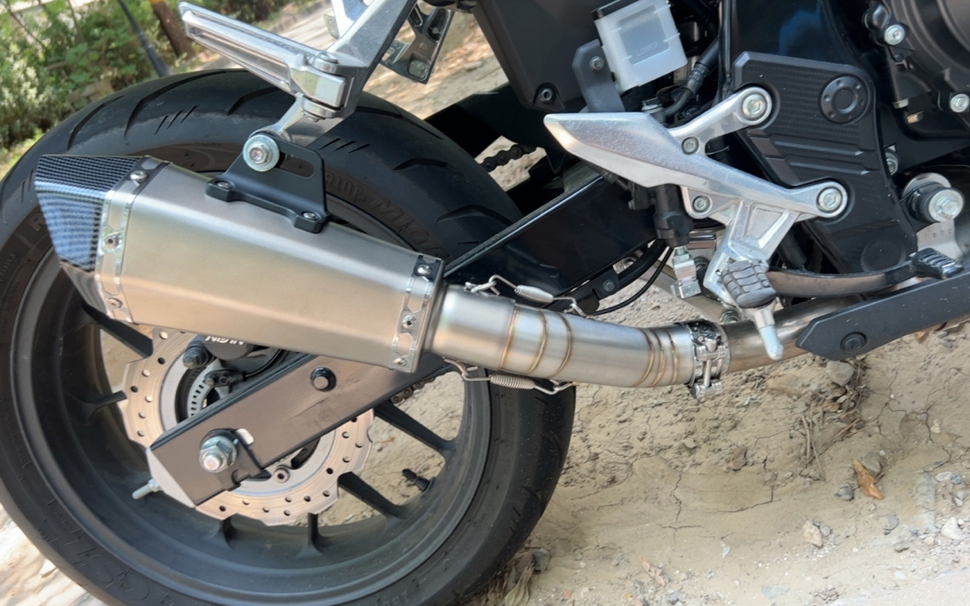 Suitable for Honda CB400F exhaust modification middle section connecting pipe CB400X/R exhaust pipe lossless straight upper modification