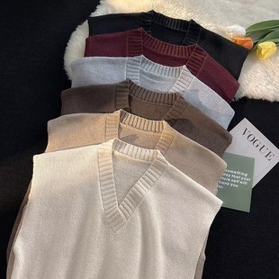 Men's Sleeveless Sweater Vest for Spring and Autumn, Loose-Fitting Base Shirt, V-Neck Knitted Thickened Korean-Style Vest Trendy