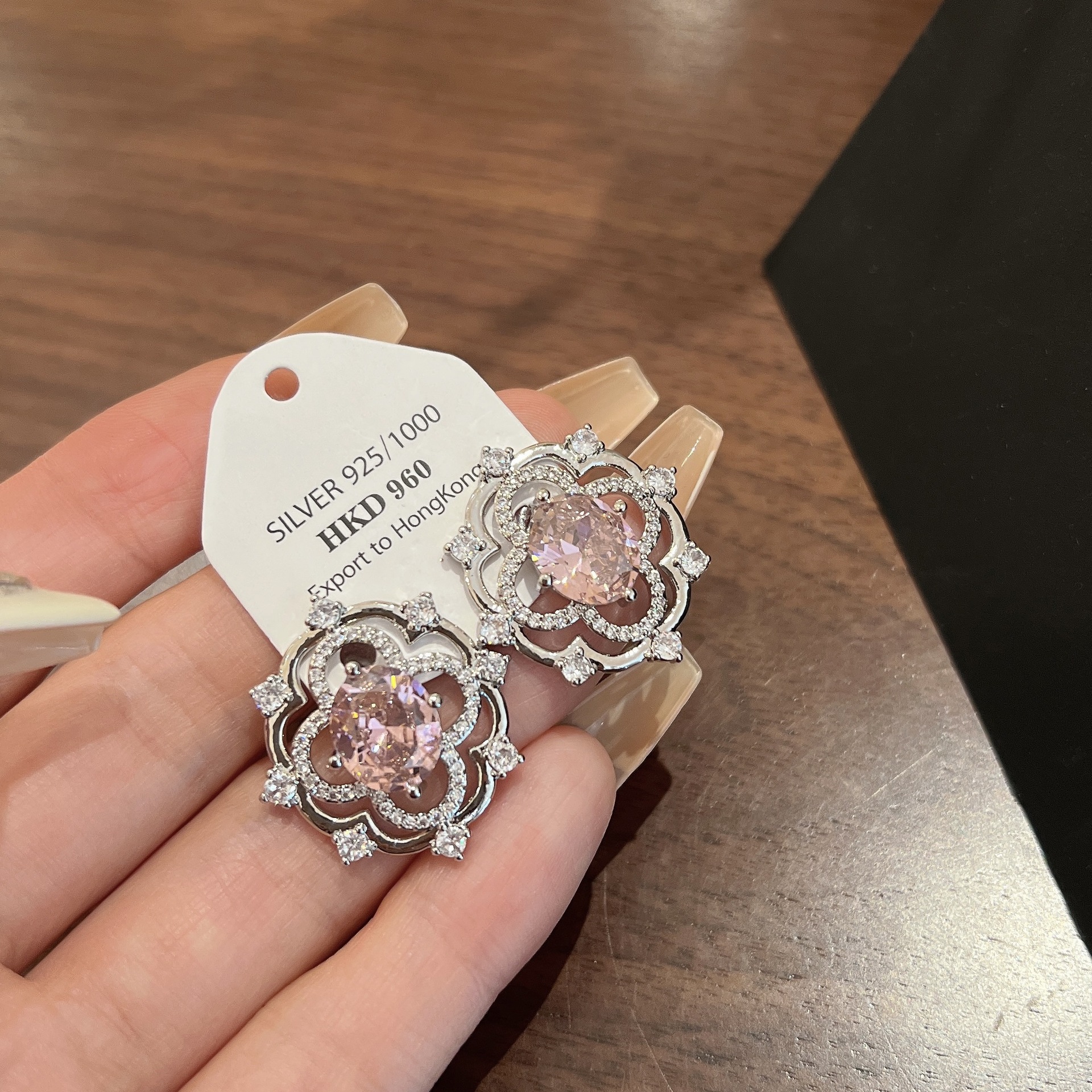 Designer style, niche design, hollow flower earrings, light luxury temperament, high-end earrings, and earrings for women_voghion.com