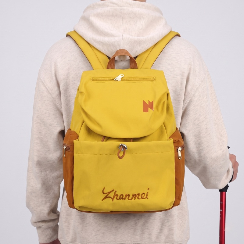 New pleated drawstring nylon backpack for female college students, lightweight, trendy, large-capacity, stylish backpack for middle school students