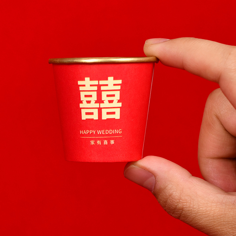 Productos de boda 50ml mini taza de boda de lámina de oro engrosado envasado de taza de papel para el hogar rojo grande