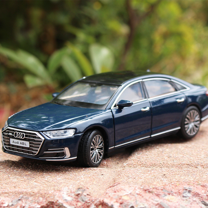 JKM1/32 Audi A8 alloy car model simulation of metal car six open shock absorber front wheel steering collection box