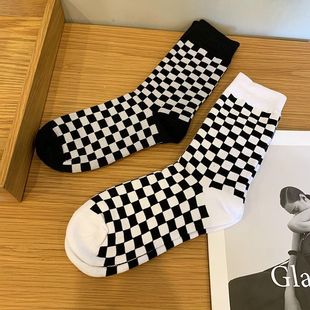Black and white chessboard plaid socks for women ins trendy spring and summer mid-calf socks cotton socks versatile trendy plaid sports stockings for men