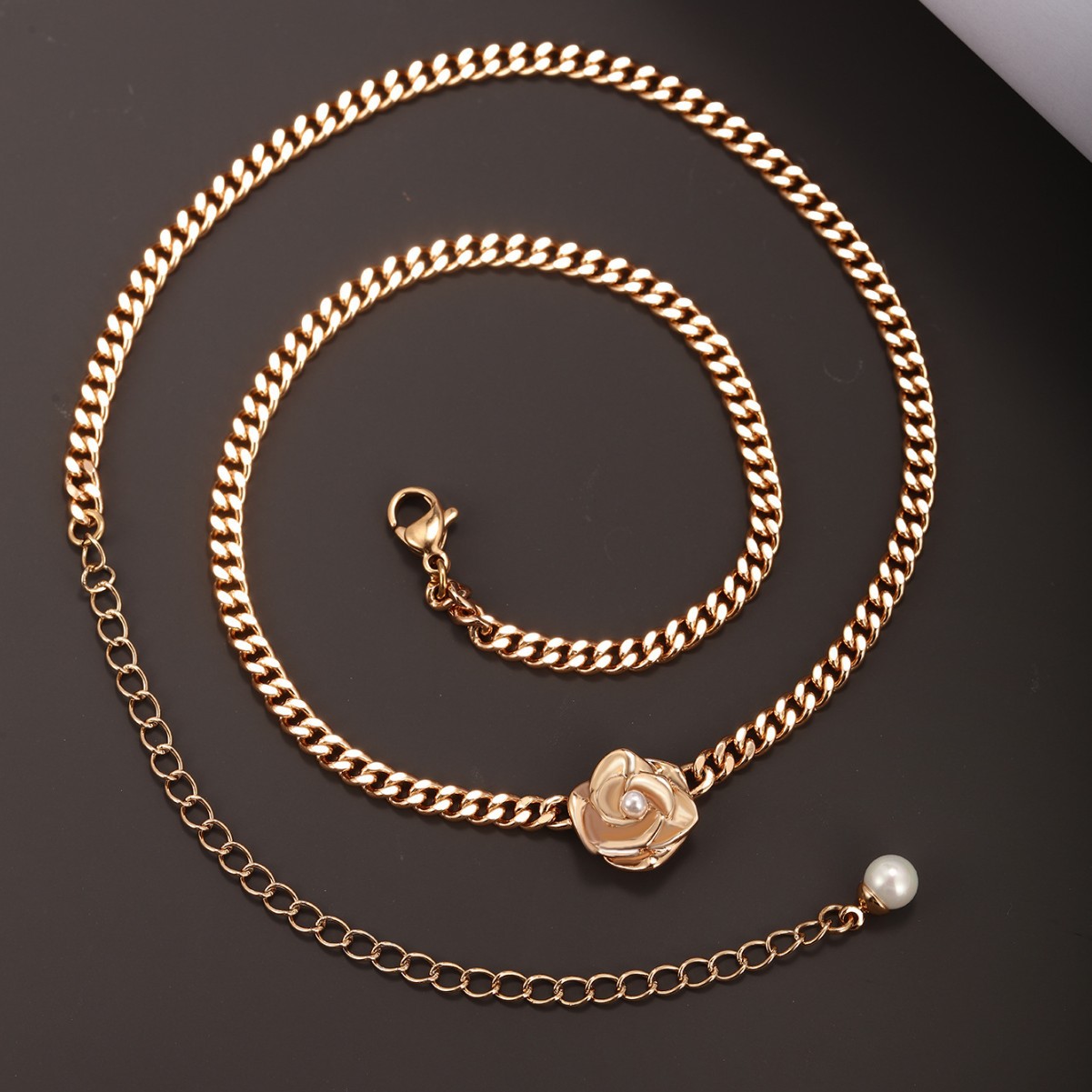 Diseño de nicho de joyería de xupe cadena cubana collar de Camelia de las mujeres francés retro Cadena de clavícula de moda personalizada