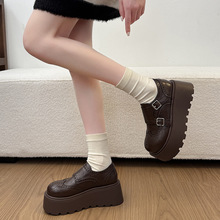 Ӣ���L��ט���ЬŮ2026�¿������7cm��ɫƤ����СƤЬ�ٴ��Ь