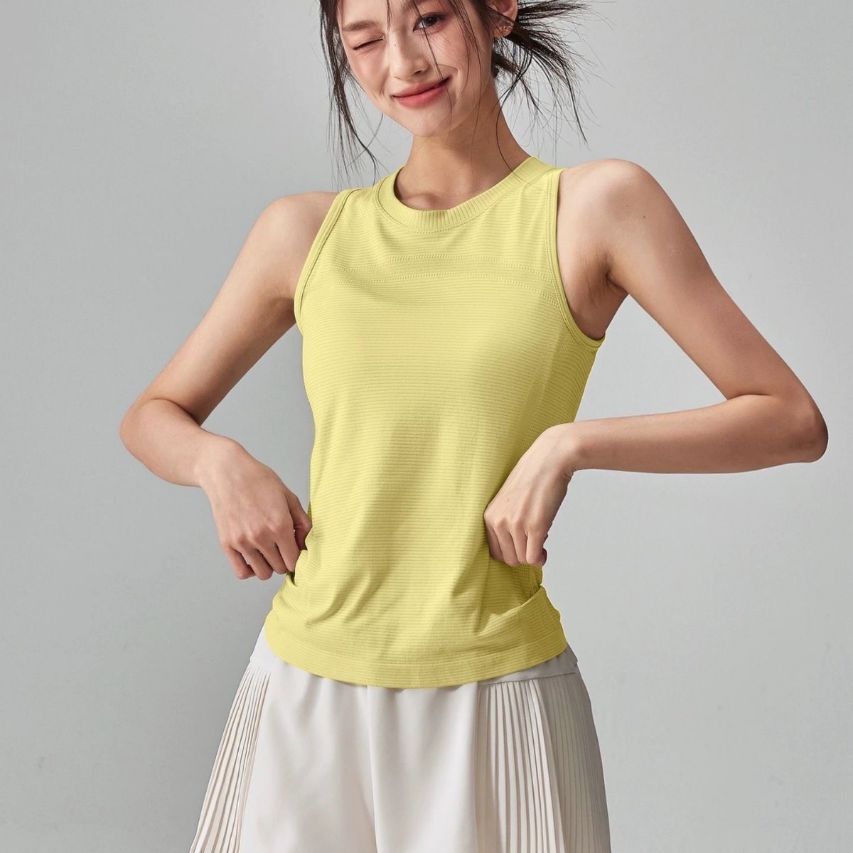 Summer New Women's Sports Vest Sleeveless Quick-Drying Running Fitness Top Outer Wear Yoga Top Blouse