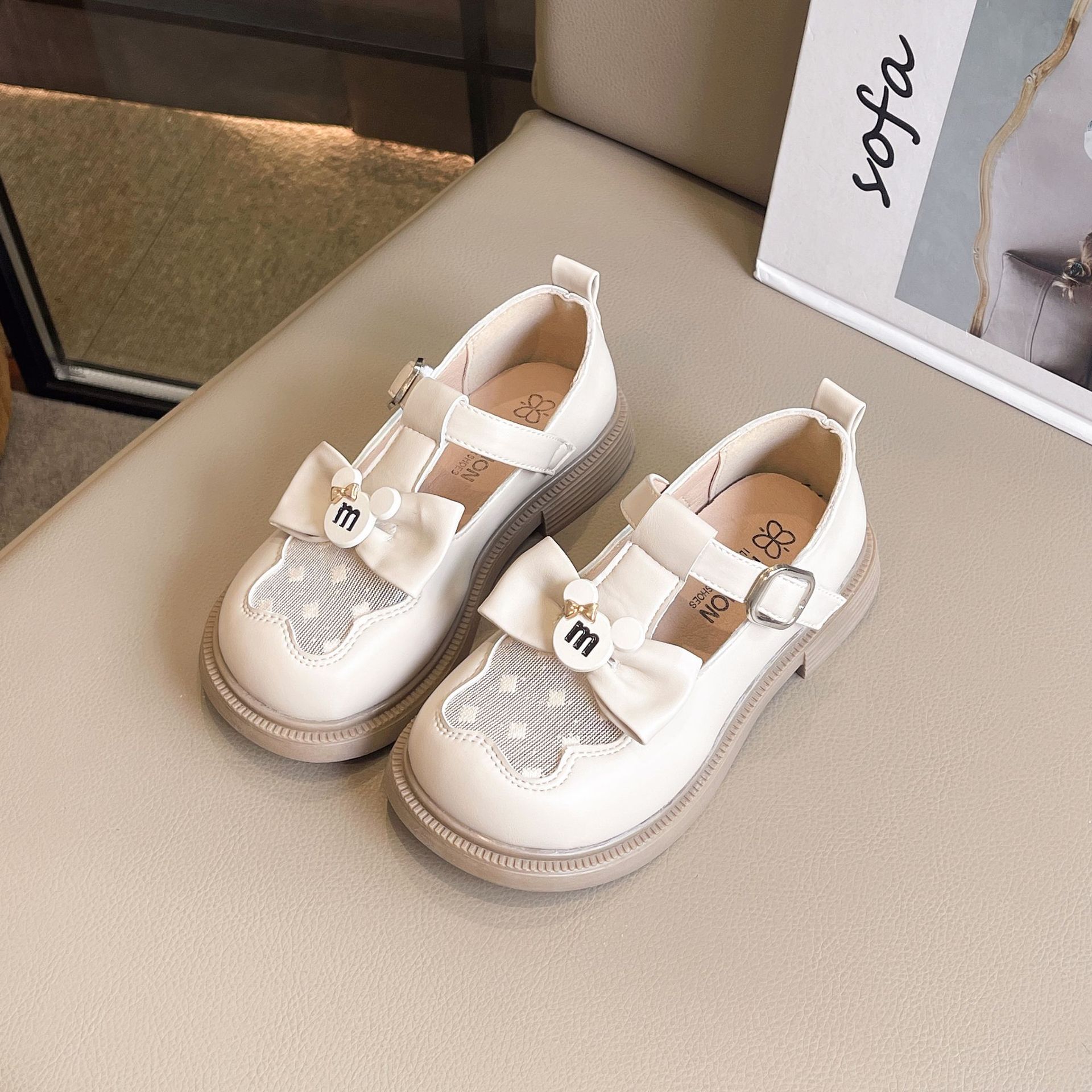 Zapatos de cuero de niñas 2025 verano nuevo zapato de arco para niños zapatos de princesa zapatos de malla transpirables zapatos de moda image 6
