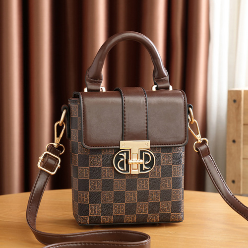 Manufacturer's bag women's shoulder crossbody 2024 new women's bag simple fashion mobile phone bag printed foreign style one piece drop shipping