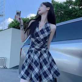 大码法式甜辣妹格纹挂脖系带连衣裙女夏季2025新款收腰百褶短裙潮