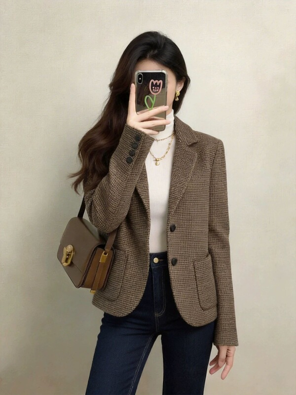 2026 new trendy high-end chic plaid casual blazer for women in autumn