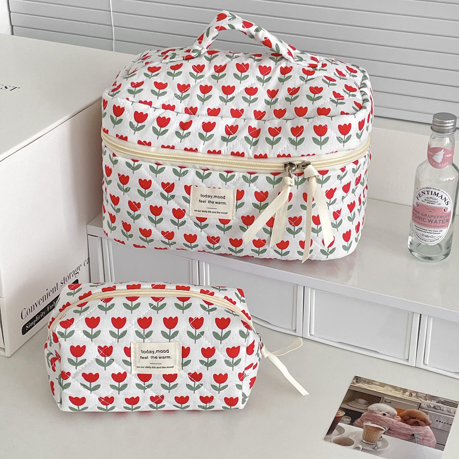 Zipper Closure Type / Strap Type Classic Style Flower Polyester Sewing Thread Square Makeup Bags