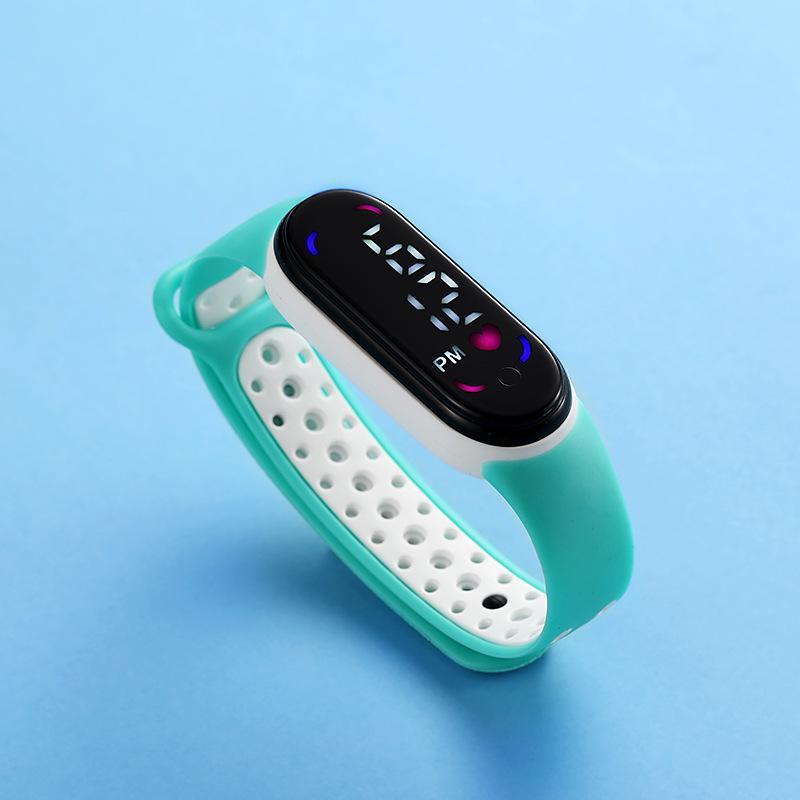 Comercio exterior Venta caliente 50 m natación M7 doble color con LED reloj electrónico niños estudiante deportes impermeable mano táctil