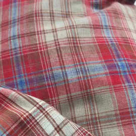 时尚新款胭脂红西红春夏格子布青春靓丽风平纹薄款色织格子布面料