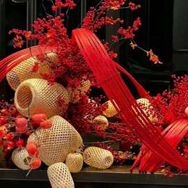 2025蛇年酒店大厅红色竹编架子装饰氛围布置挂饰春节装饰灯笼摆件