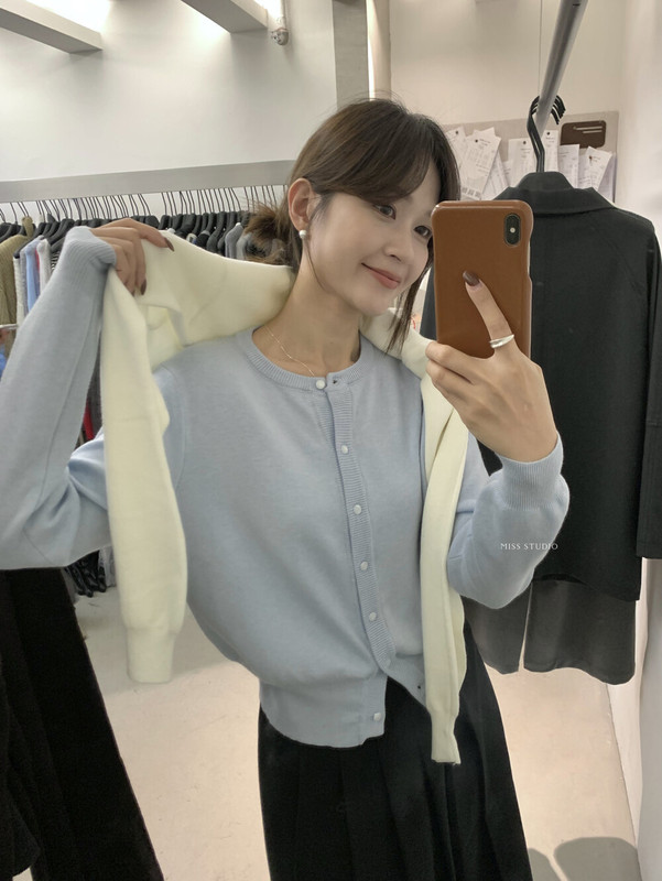 【MISS密思家】韩系彩色系列珠光扣开衫毛衣女装(含10%羊毛)2269|undefined