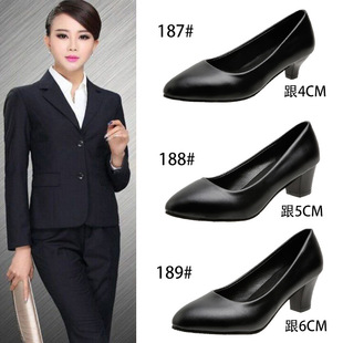 2024 Thick Heel Pointed Toe Professional Women's Shoes Versatile Work Shoes Women's New High Heels Flats Black Low Heel Leather Shoes for Women