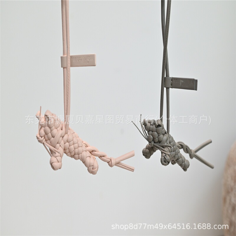 Bv Woven Cute Kitten Bag Pendant Handmade Imported Genuine Leather Bag Pendant Fashionable and Exquisite Niche Keychain Ready for Sale