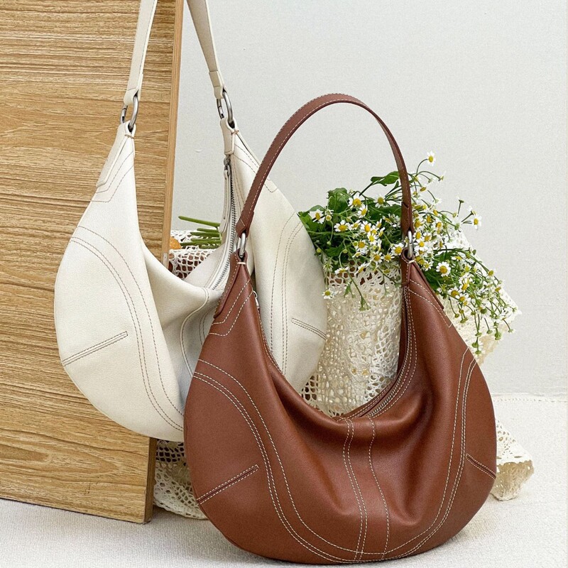 2025 Spring Designer Bag for Women, First Layer Cowhide Leather, Stitched Baseball Bag, Color-Block Single Shoulder Crossbody Bag, Simple and Fashionable