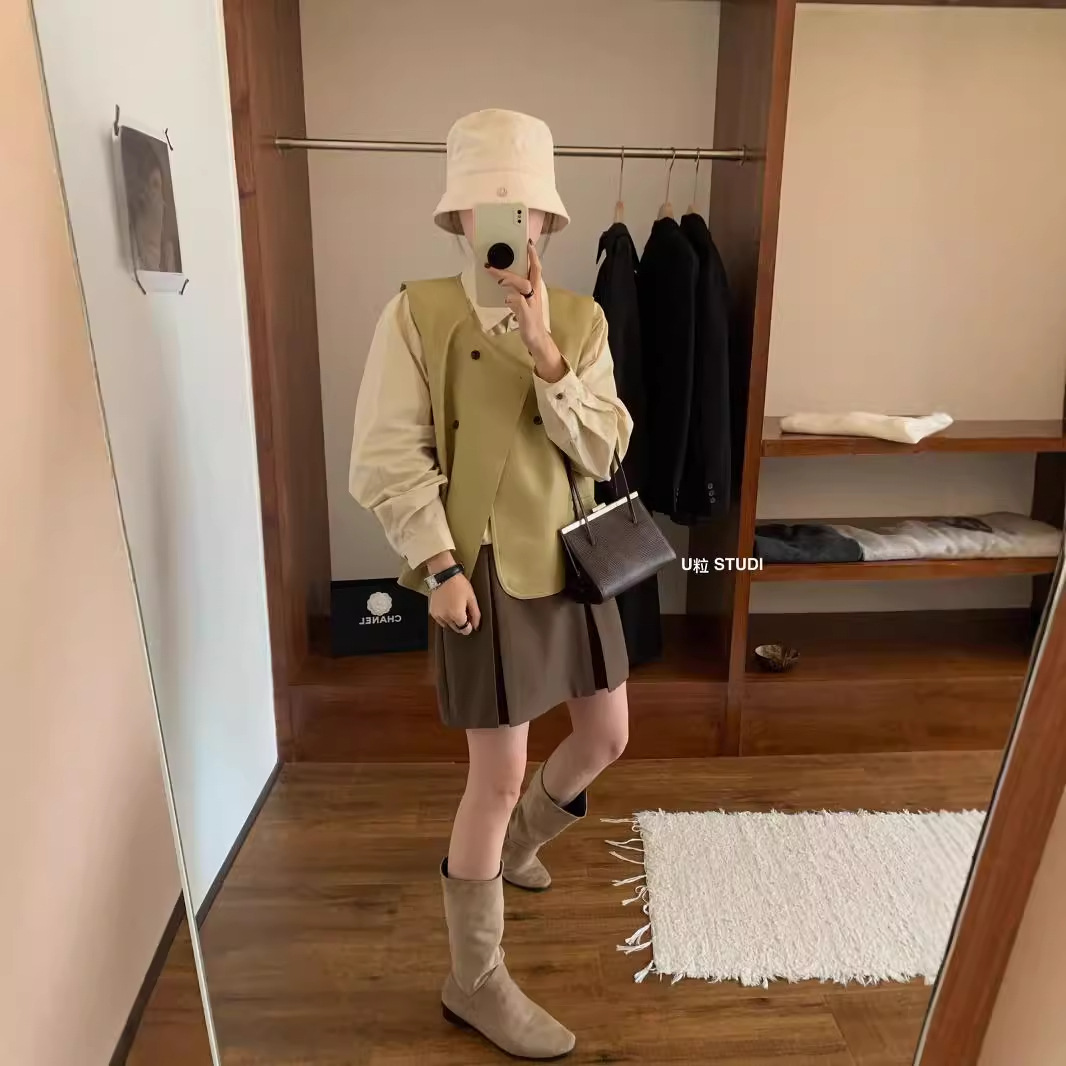 Liquidación de no retorno de estilo coreano de doble botonadura diseño de cuello redondo PU Chaleco de cuero de las mujeres casual suelta chaleco exterior abrigo image 1