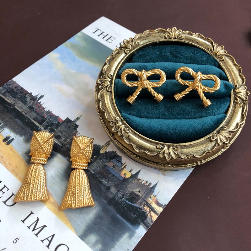 Retro Style 1 Pair Retro Tassel Bow Knot Alloy Plating Women's Earrings