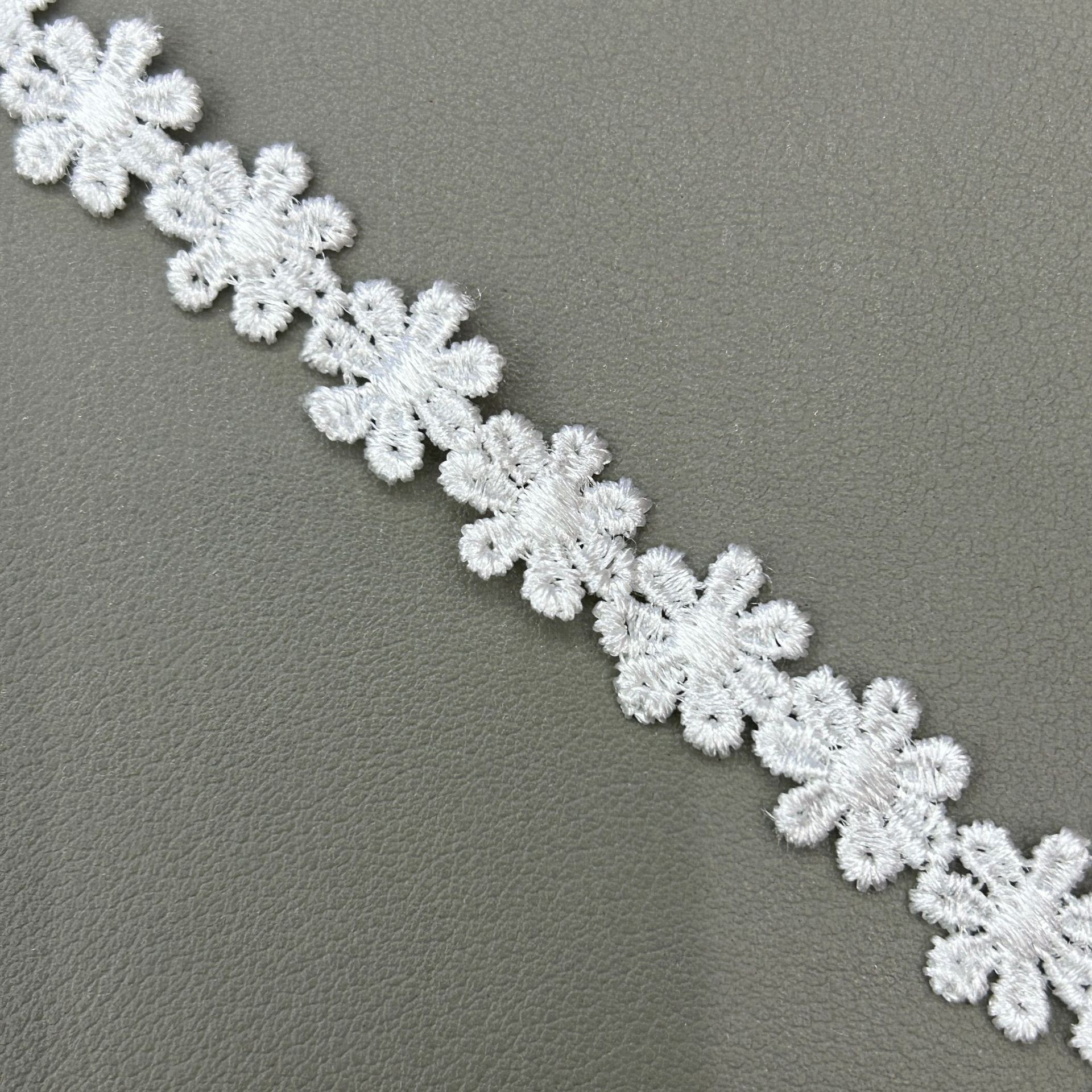 涤纶丝花边 锁骨链饰品DIY花朵条码四叶小花朵刺绣镂空