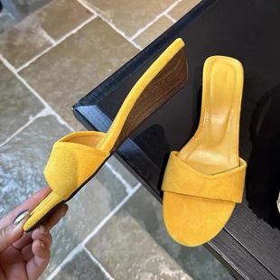 2025 New Korean Style Medium-Heeled Slippers, Medium-Heeled Suede Beach Vacation Style Wedge-Heeled Slippers for Women's Summer Outer Wear