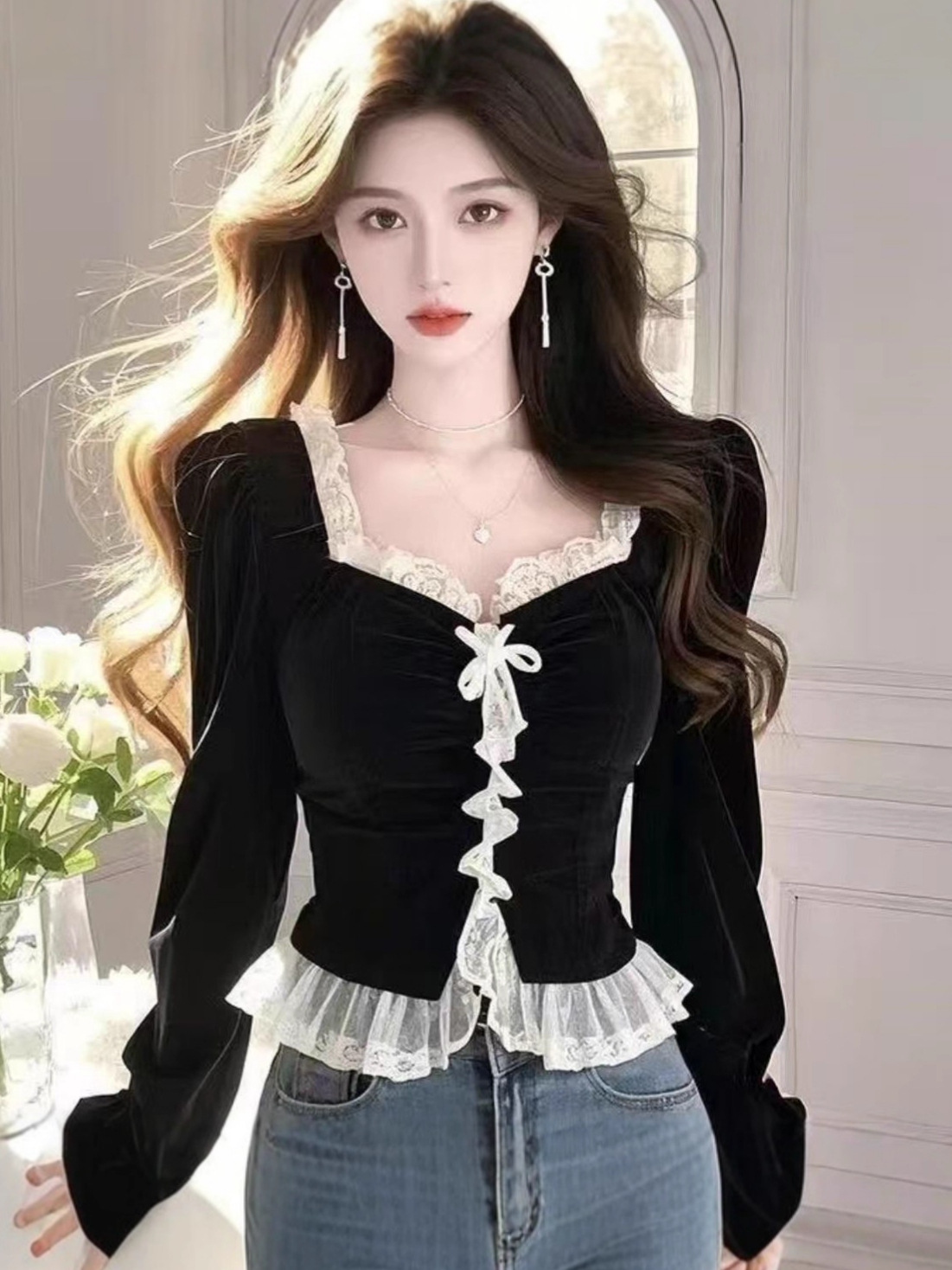 Purely Sensual, Sexy and Fashionable New Black Velvet Stylish Lace-Trimmed Square-Neck Patchwork Long-Sleeve Base Shirt for Women 3