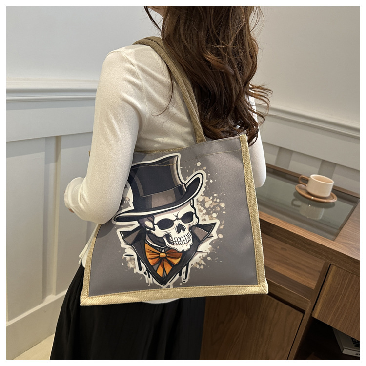 New fashionable skull canvas bag, women's large-capacity tote bag, single-shoulder bag for classes, 2024 fashionable tote bag undefined