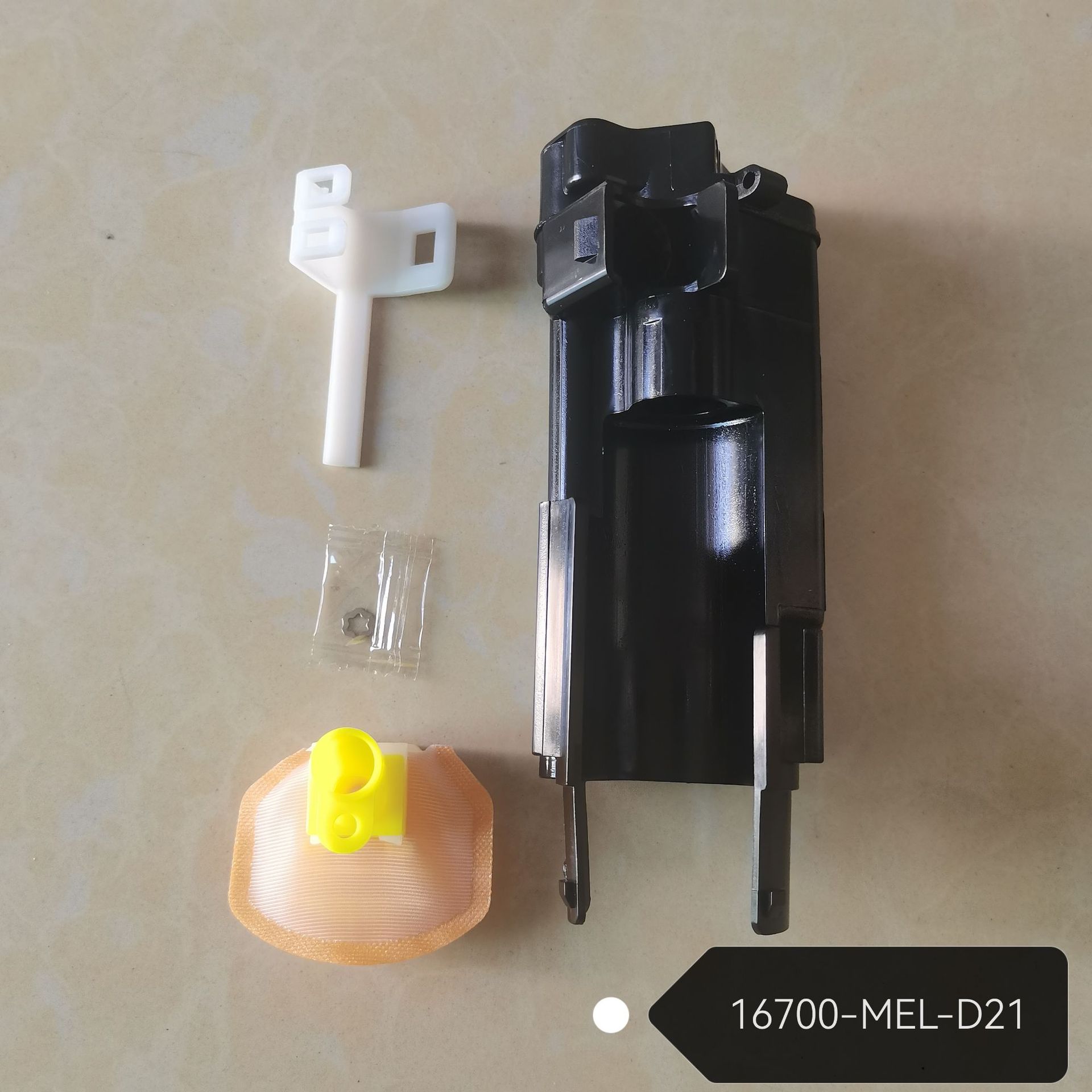 Spot al por mayor 1541024fb0 adecuado para filtro de gasolina de motocicleta Suzuki, filtro de gasolina, rejillas de gasolina