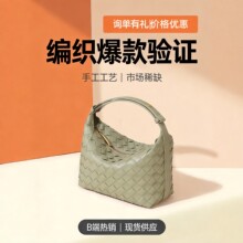�羳���������NŮ���r������μ��Ҹ�°�Ů�������n��С��PU����
