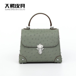 �Ϸ��r�BƤŮ����Ƥ�����r�г���Ůʿ�����С�����μ�б������l