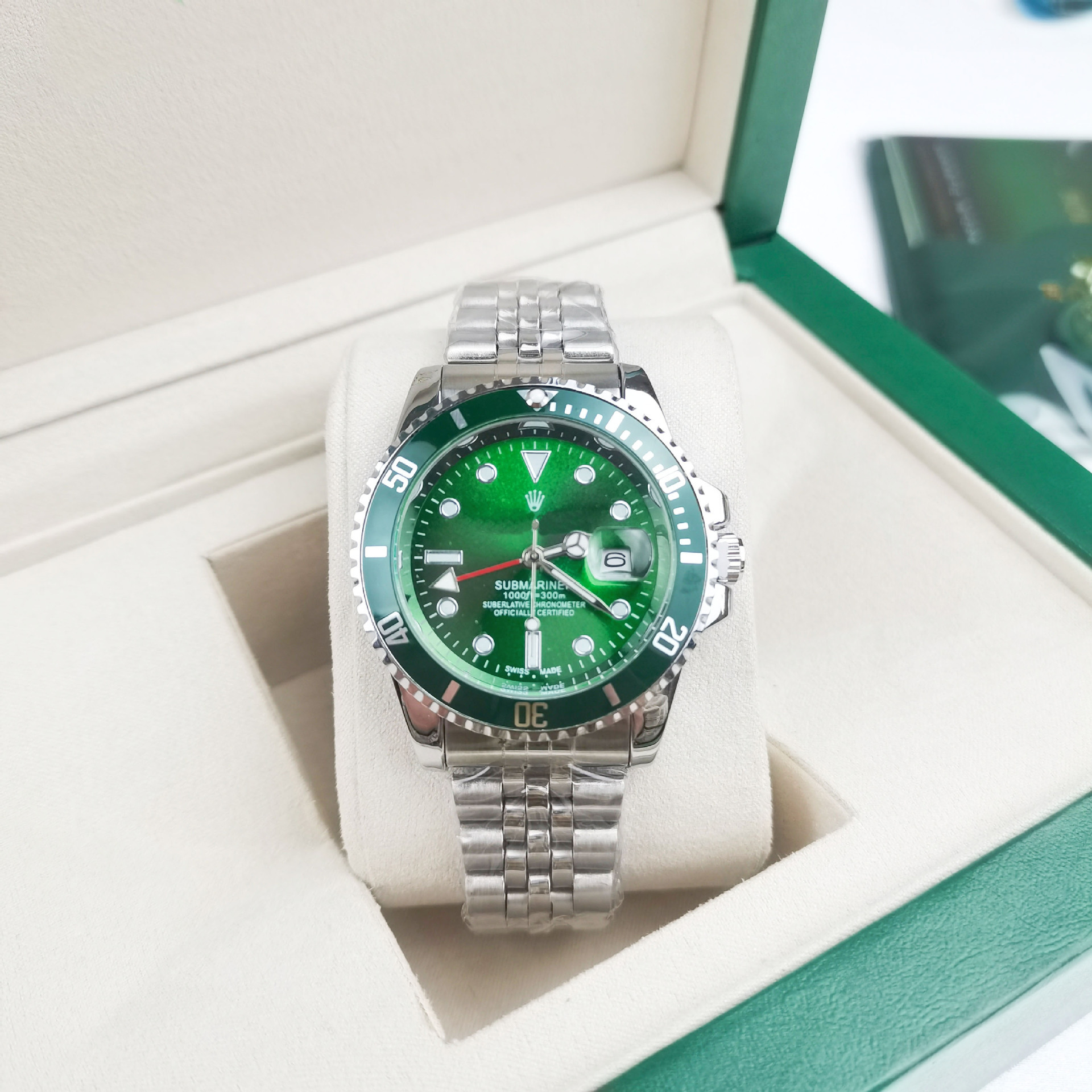 Four-pin water ghost five-bead silver strap green water ghost